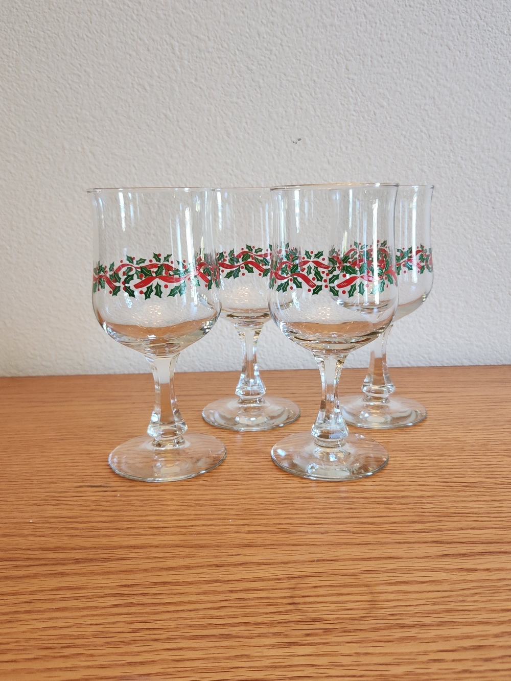 Libbey Stemmed Holiday Wine/Water Glasses with Holly Motif - Set of 4